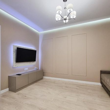 Botanica, 1 Bedroom Apartment With Living Кишинів Екстер'єр фото